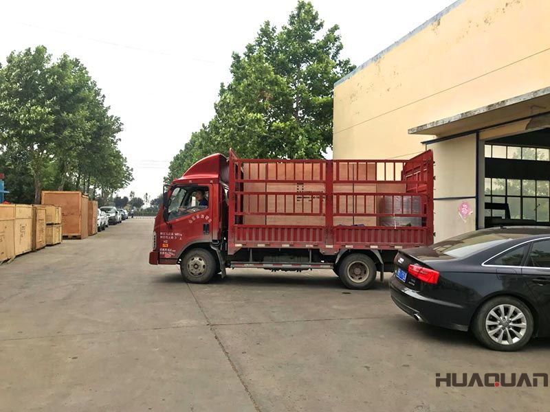 一臺移動靜音拖車柴油發(fā)電機組在6.12號發(fā)往河南省項城市