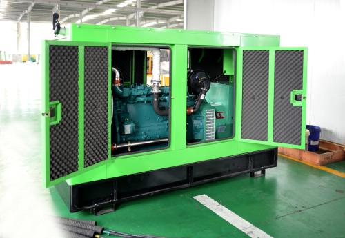 2月25日，天津李先生從華全動力采購的120kw標配柴油發電機組成功發往目的地