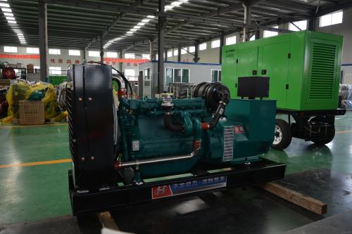 張先生從華全動力采購的250kw含棚移動拖車柴油發(fā)電機組于2月28日順利發(fā)往山東省