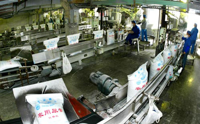 化肥廠用華全700千瓦開(kāi)架發(fā)電機(jī)組